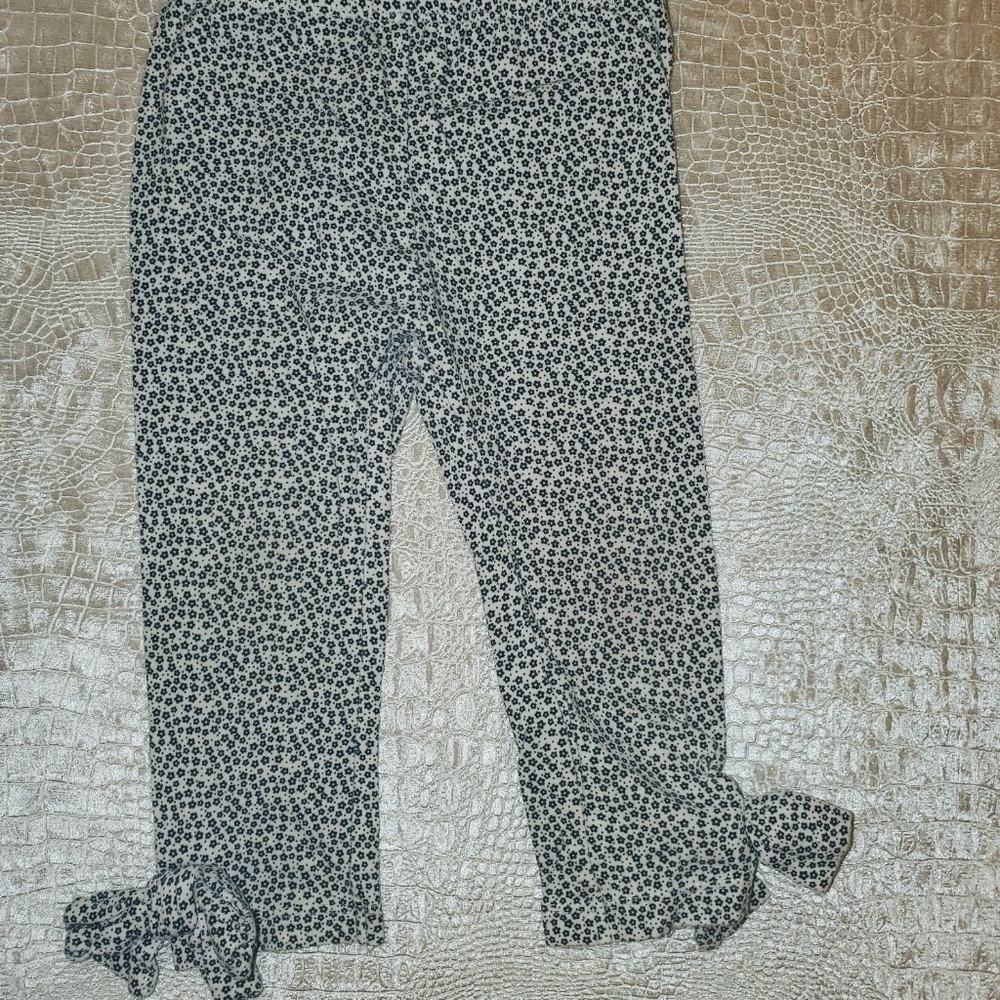4for$20!! Blk/white floral leggings size 12m